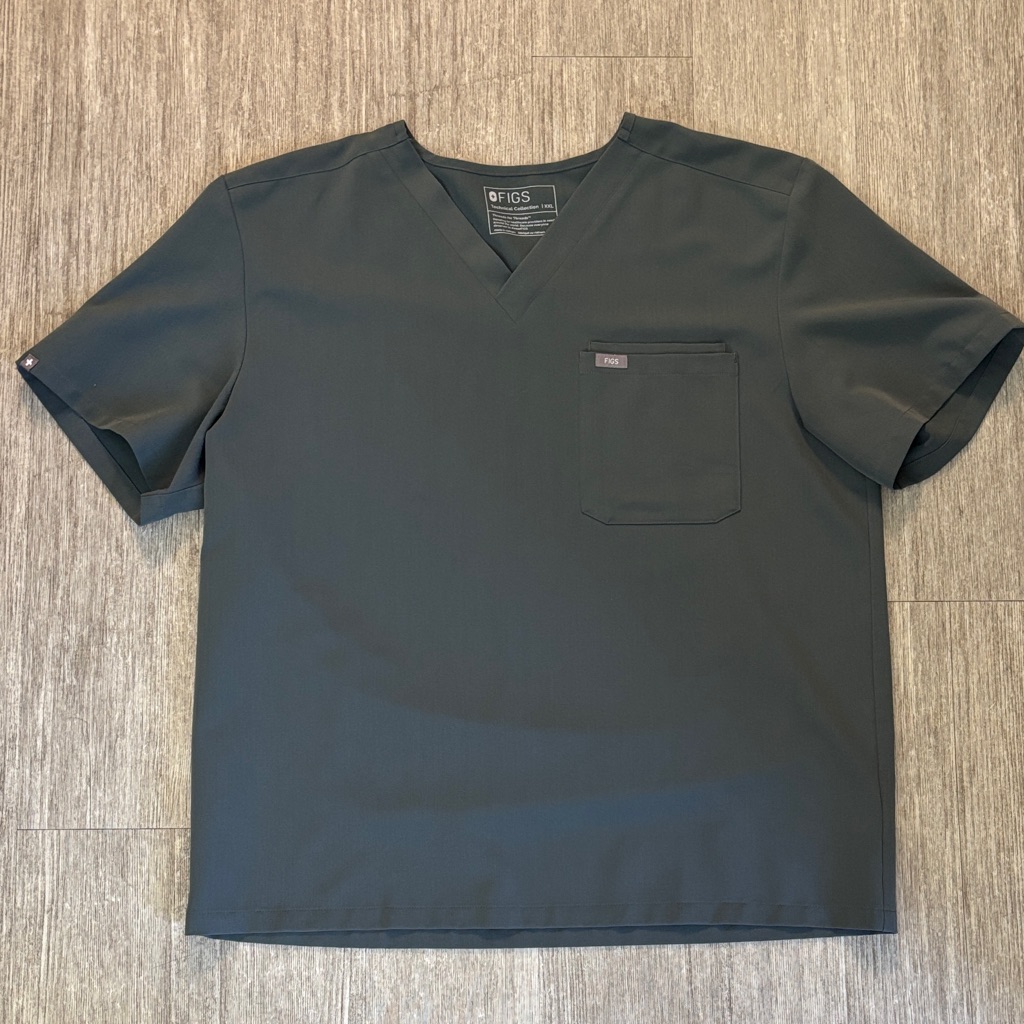 (Full Set) Figs Men's Green V-Neck Tee & Jogger Set